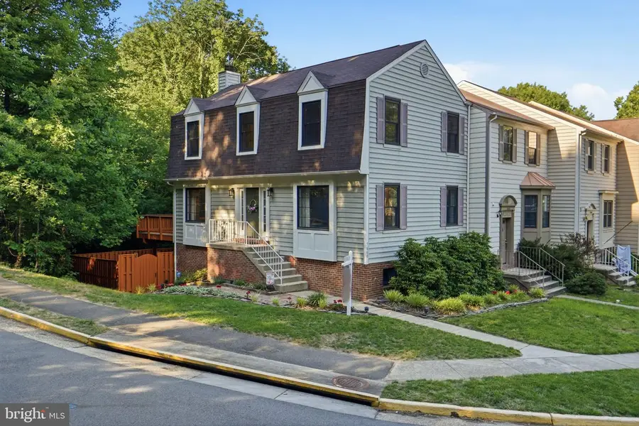 7660 Southern Oak Dr, Springfield, VA 22153 - #3