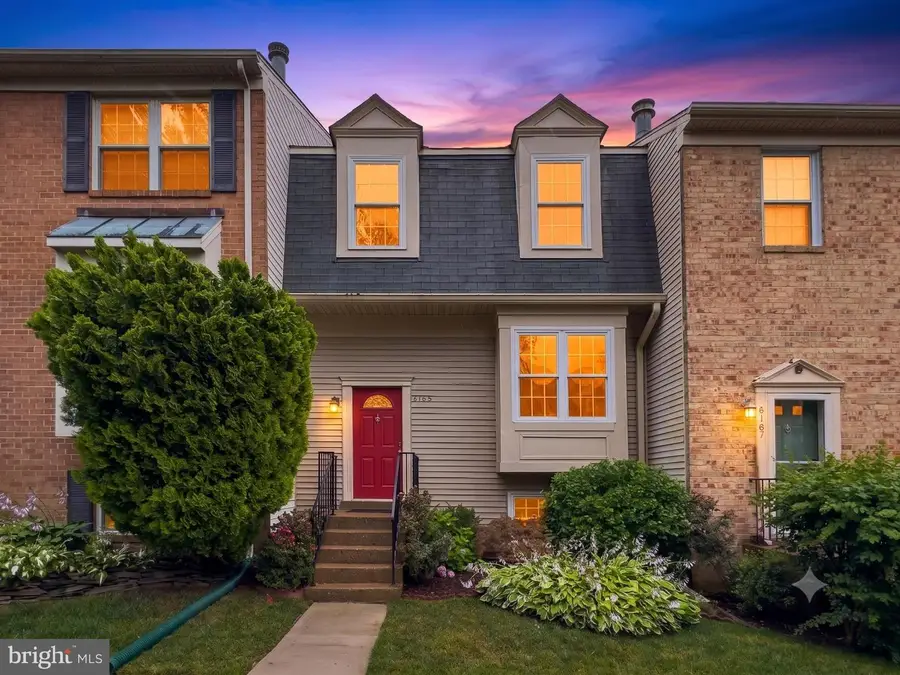 6165 Forest Creek Ln, Springfield, VA 22152 - #2