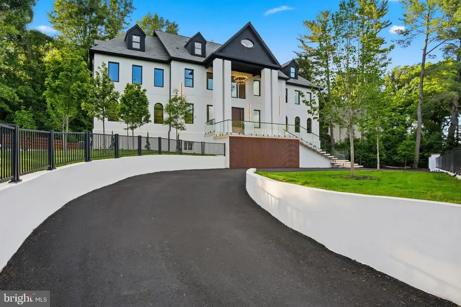 1124 Savile Ln, McLean, VA 22101 - #3