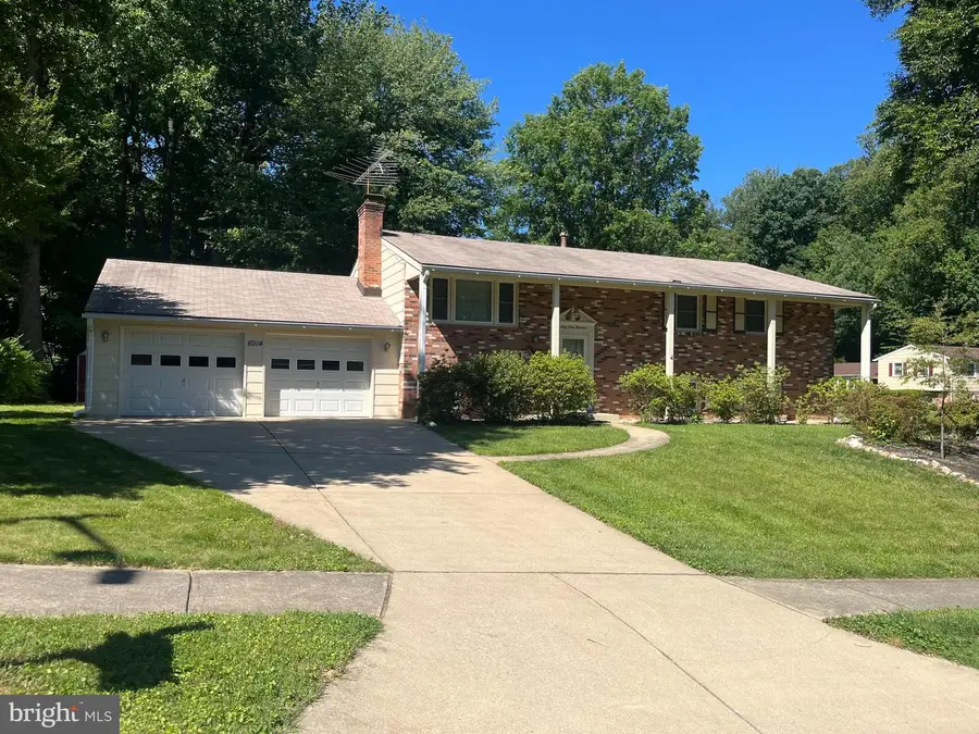 6914 Hadlow Dr, Springfield, VA 22152 - #2