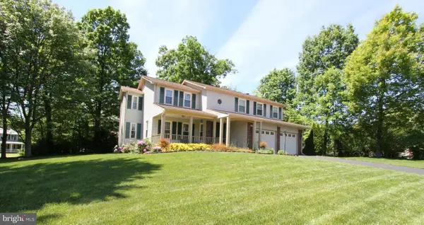 13300 Tuckaway Dr, FAIRFAX, VA 22033