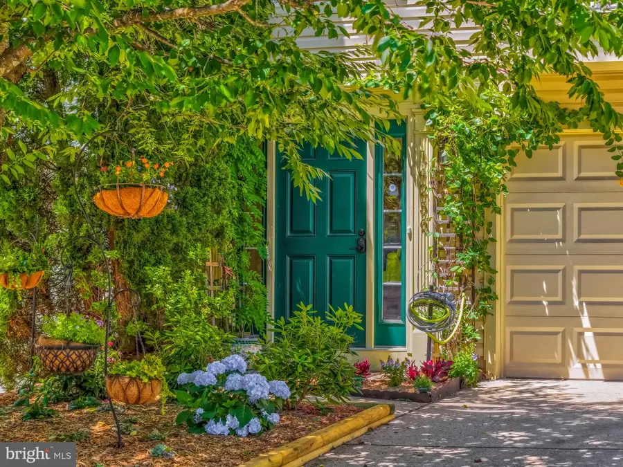 14256 Glade Spring Dr, Centreville, VA 20121 - #3
