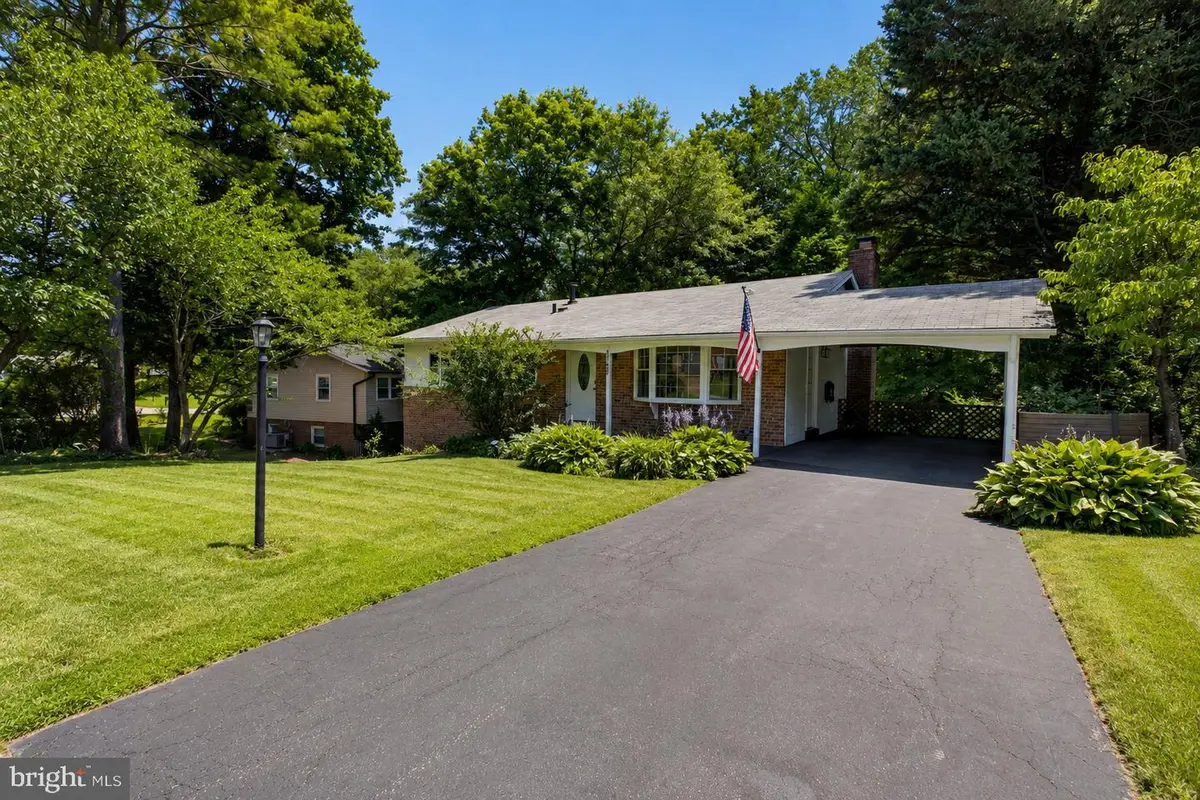 4752 Carterwood Dr, Fairfax, VA 22032 - #1