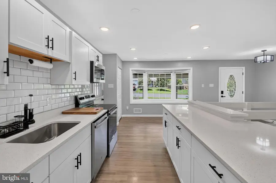 4752 Carterwood Dr, Fairfax, VA 22032 - #3