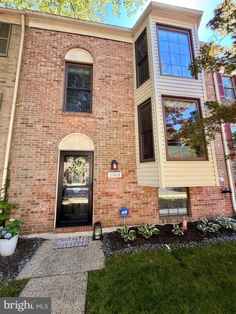 5968 Clerkenwell Ct, Burke, VA 22015 - #2