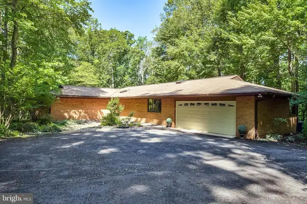 2026 Hunter Mill Rd, VIENNA, VA 22181