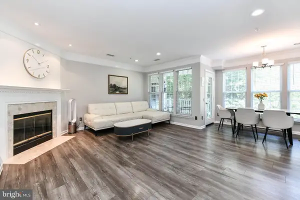 12765 Fair Crest Ct #304, FAIRFAX, VA 22033