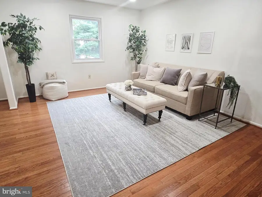 5109 Harford Ln, Burke, VA 22015 - #3