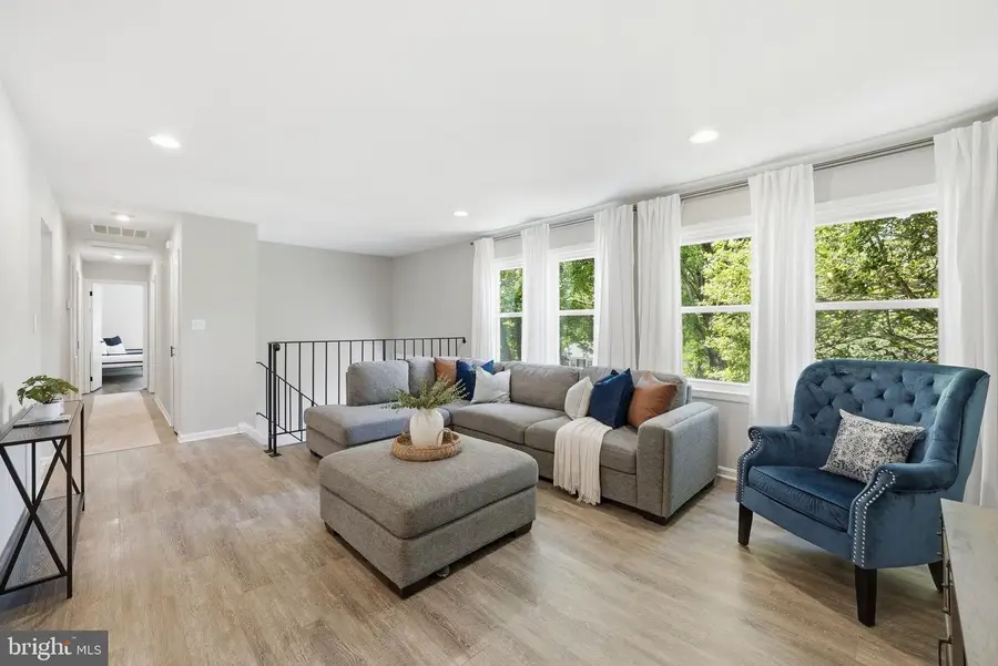1811 Cranberry Ln, Reston, VA 20191 - #3