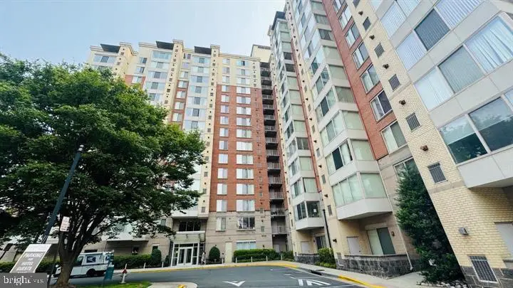 2726 Gallows Rd #1405, Vienna, VA 22180 - #1