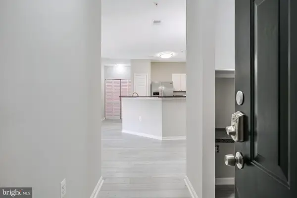 11355 Aristotle Dr #8-208, FAIRFAX, VA 22030