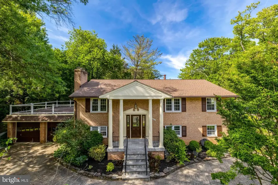 5227 Grinnell St, Fairfax, VA 22032 - #2