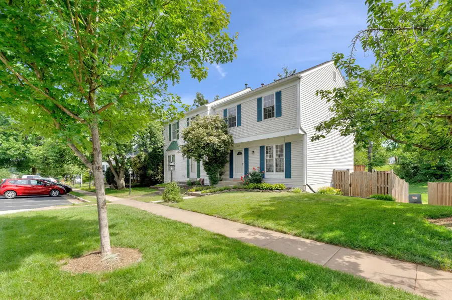 14754 Basingstoke Loop, Centreville, VA 20120 - #3