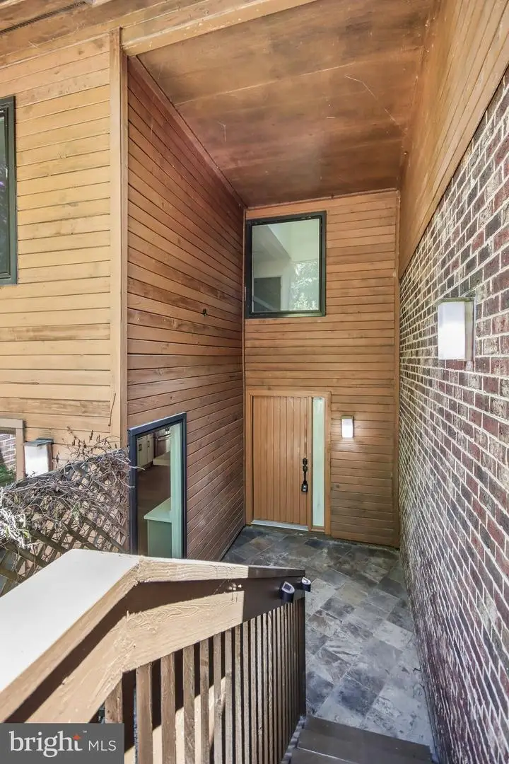 2121 Cabots Point Ln, Reston, VA 20191 - #2