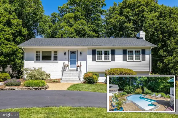 12006 Wayland St, OAKTON, VA 22124