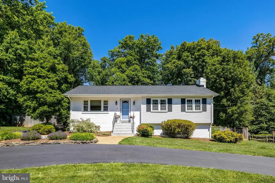 12006 Wayland St, Oakton, VA 22124 - #2