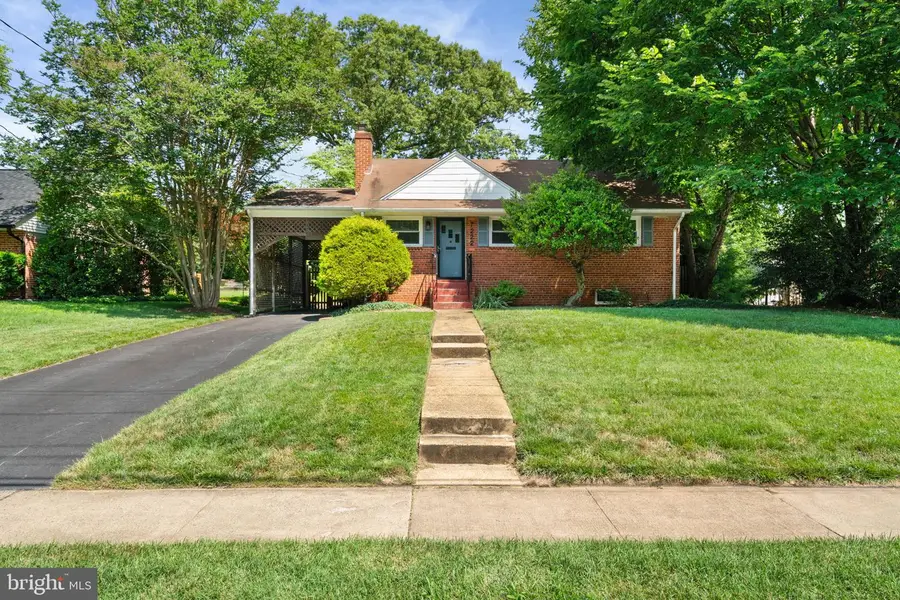 7222 Wayne Dr, Annandale, VA 22003 - #2