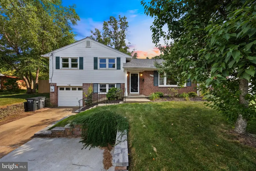 6705 New Hope Dr, Springfield, VA 22151 - #2