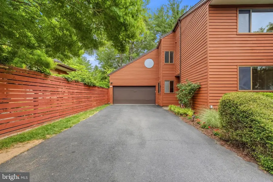2105 South Bay Ln, Reston, VA 20191 - #3