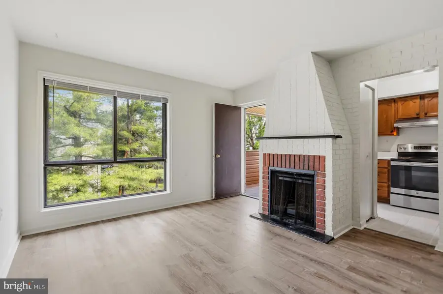8604 Village Way #04/8604f, Alexandria, VA 22309 - #3