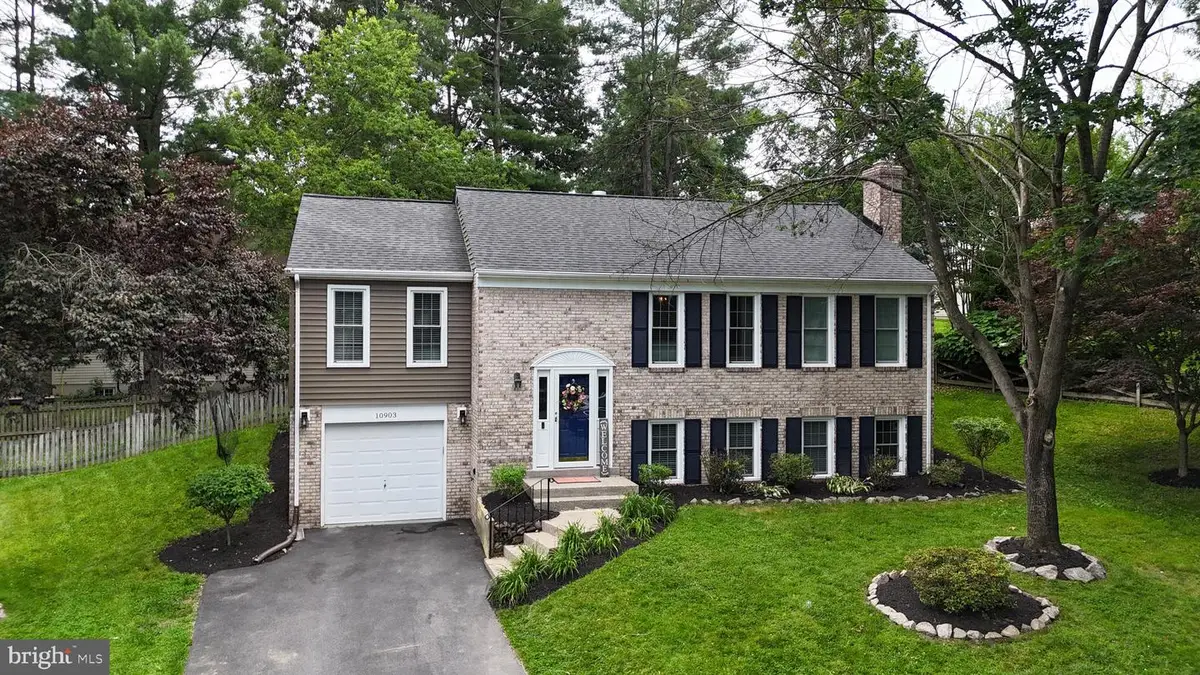 10903 Middlegate Dr, Fairfax, VA 22032 - #1