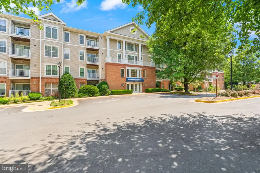 6990 Falls Reach Dr #408, Falls Church, VA 22043 - #3