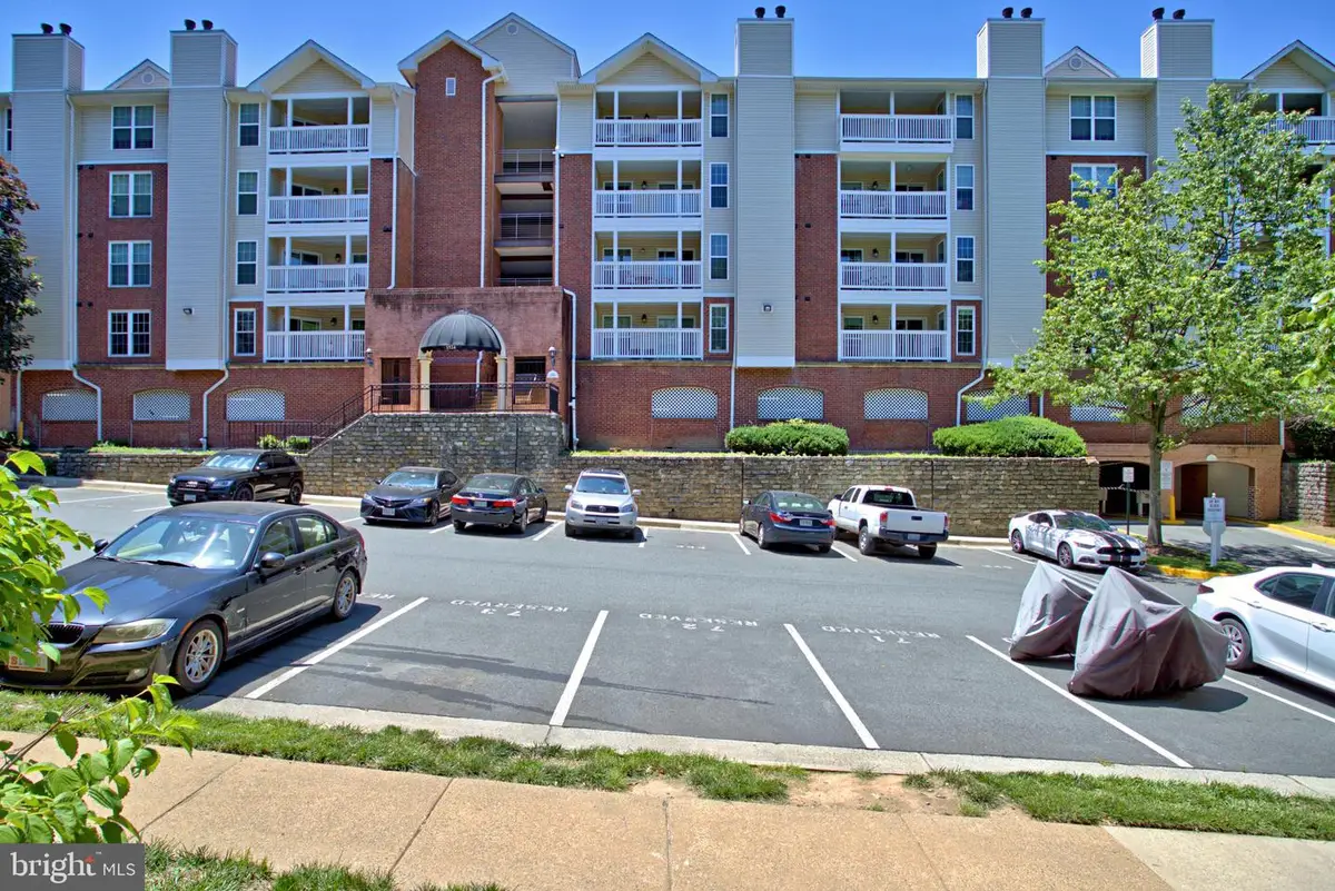 1524 Lincoln Way #211, McLean, VA 22102 - #1