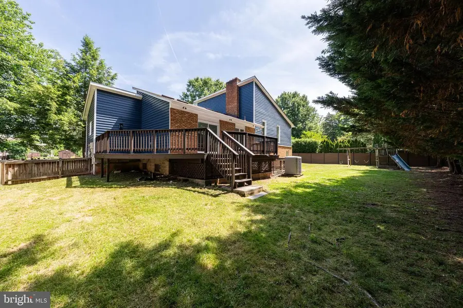 14737 Jarnigan St, Centreville, VA 20120 - #3