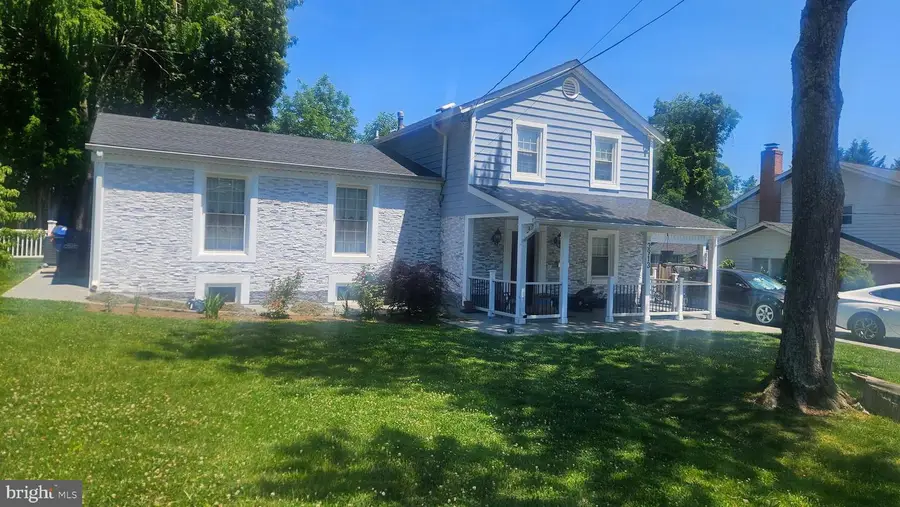 3913 Oak Hill Dr, Annandale, VA 22003 - #2