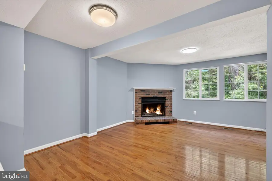 6844 Heatherway Ct, Alexandria, VA 22315 - #3