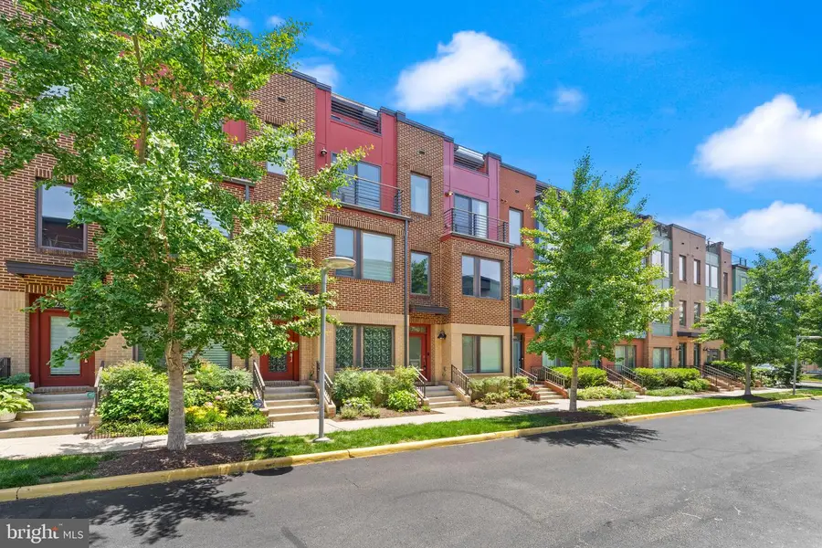 2981 Stella Blue Ln, Fairfax, VA 22031 - #2