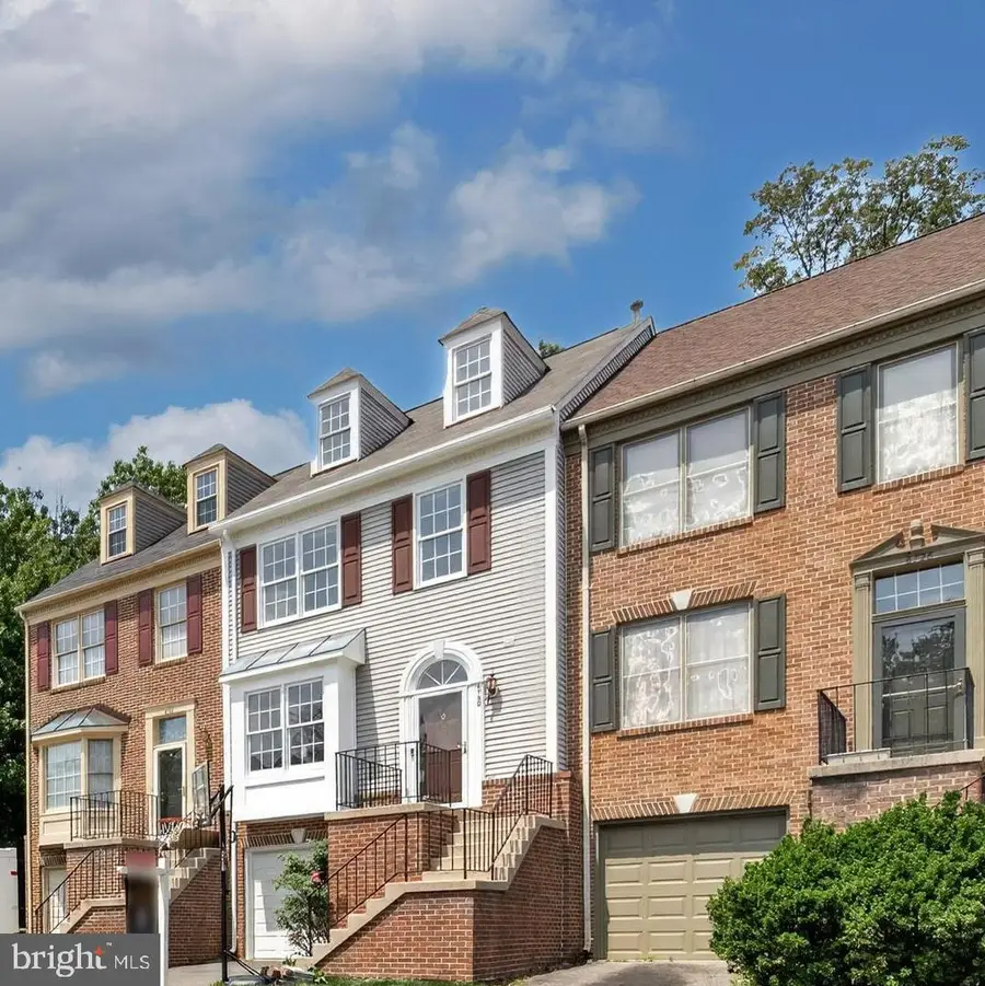 8730 Stone Hill Pl, Springfield, VA 22153 - #2