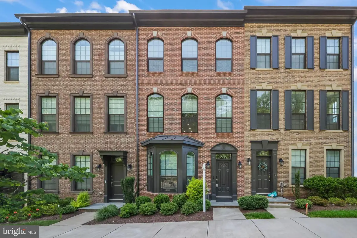 4434 Fair Lakes Ct, Fairfax, VA 22033 - #1