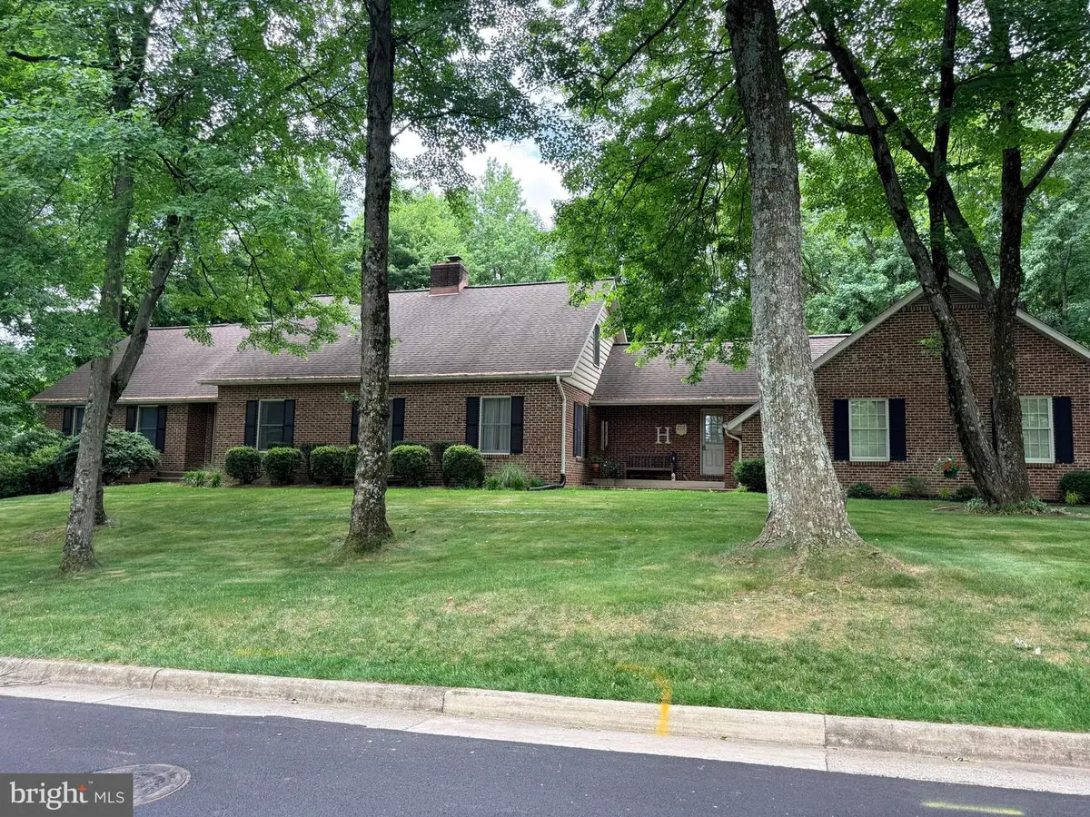 12905 Westbrook Dr, Fairfax, VA 22030 - #1