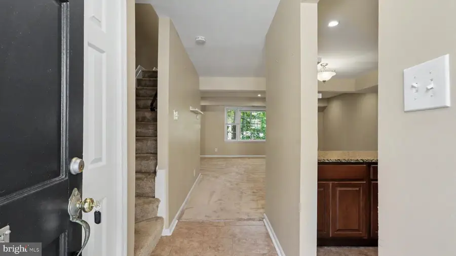 6629 Burlington Pl, Springfield, VA 22152 - #2
