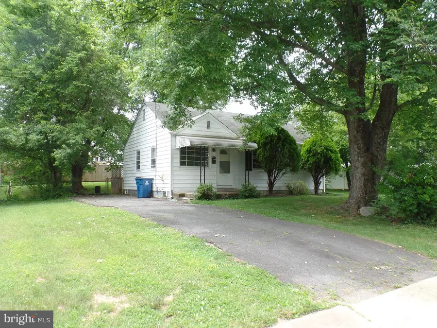 1908 Gilson St, Falls Church, VA 22043 - #2