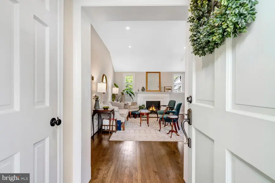 6404 Potomac Ave, Alexandria, VA 22307 - #3