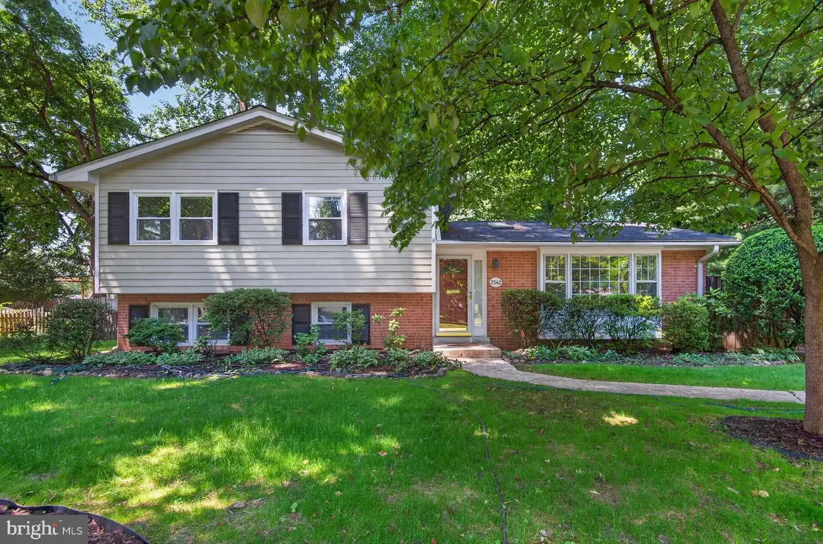 2542 Hillsman St, Falls Church, VA 22043 - #1