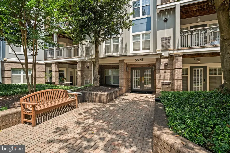 5575 Seminary Rd #102, Falls Church, VA 22041 - #2