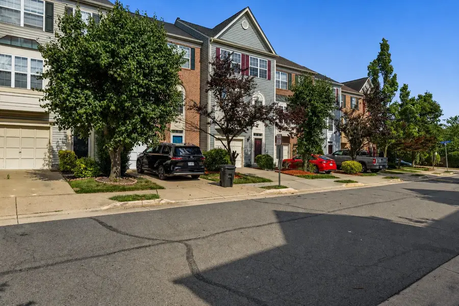 9241 Lorton Valley Rd, Lorton, VA 22079 - #2