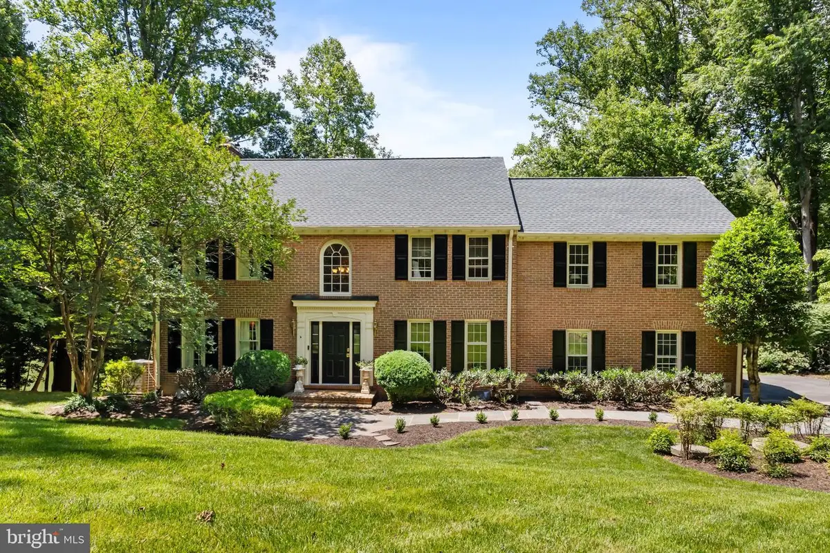 9405 Lagovista Ct, Great Falls, VA 22066 - #1