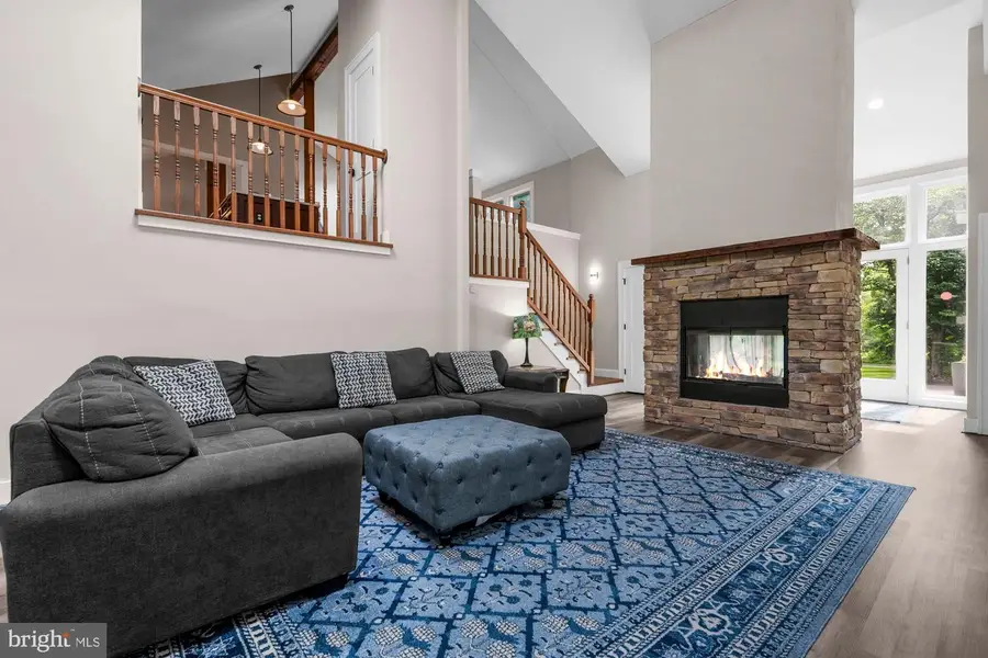1316 Alps Dr, McLean, VA 22102 - #2