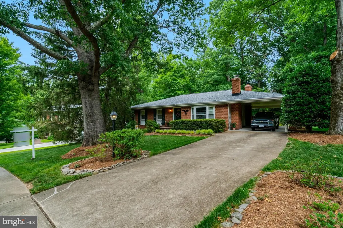 8422 Georgian Way, Annandale, VA 22003 - #1