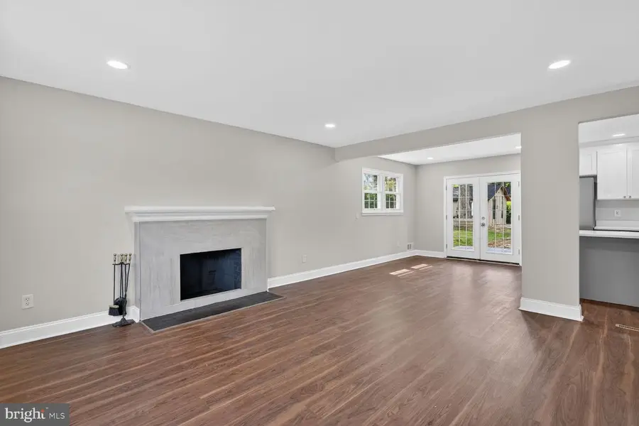 8109 Carrick Ln, Springfield, VA 22151 - #3