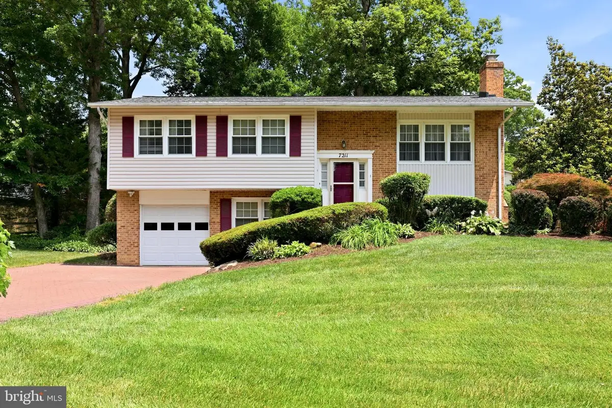 7211 Ashview Dr, Springfield, VA 22153 - #1