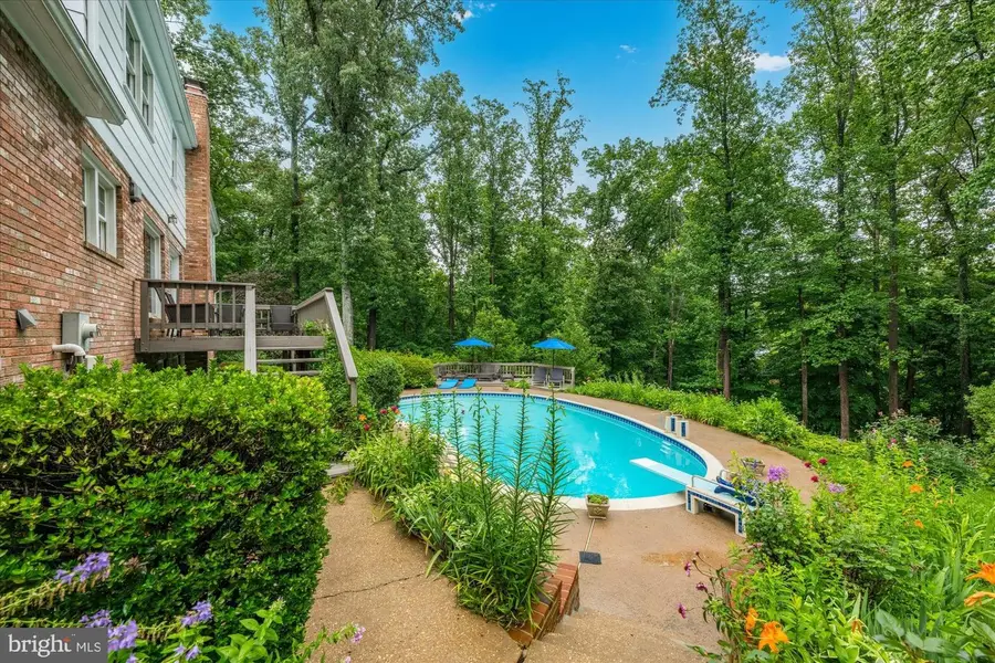 925 Woburn Ct, McLean, VA 22102 - #2
