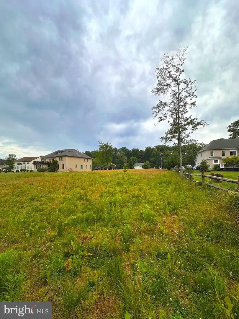 5955 Colchester Rd, Fairfax, VA 22030 - #3