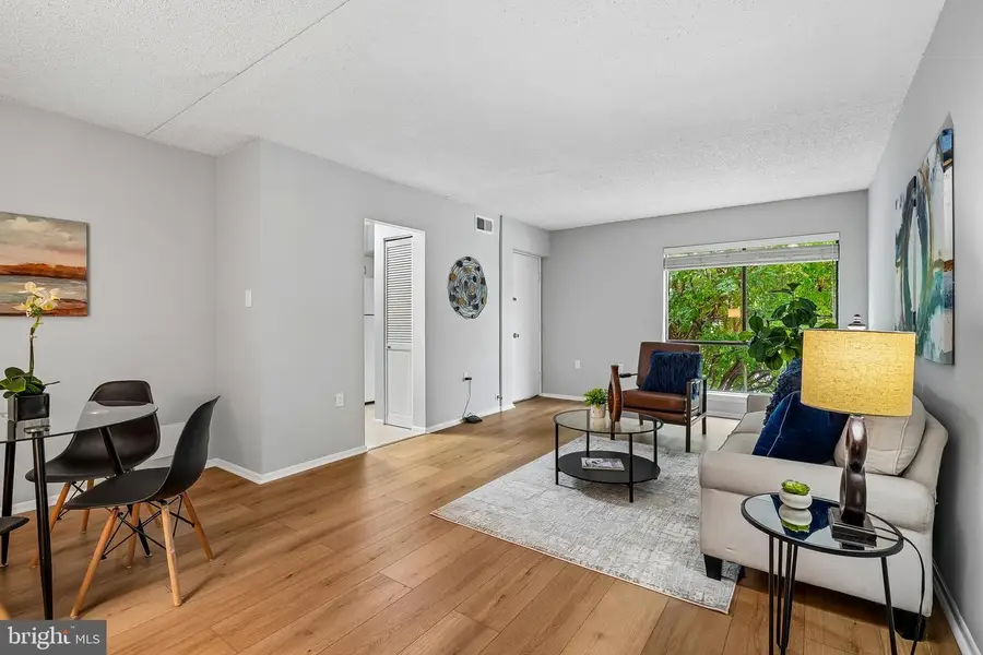5758 Village Green Dr #d, Alexandria, VA 22309 - #3