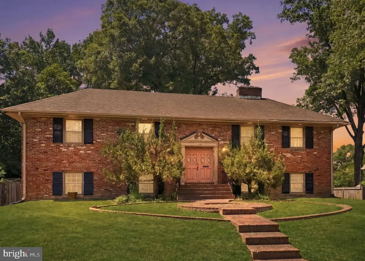 1104 Alden Rd, Alexandria, VA 22308 - #1