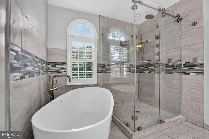 7919 Bracksford Ct, Fairfax Station, VA 22039 - #3